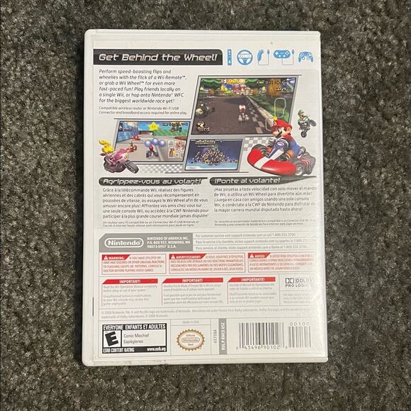 MarioKart Wii Nintendo Game disc and case Mario Cart - Picture 2 of 3